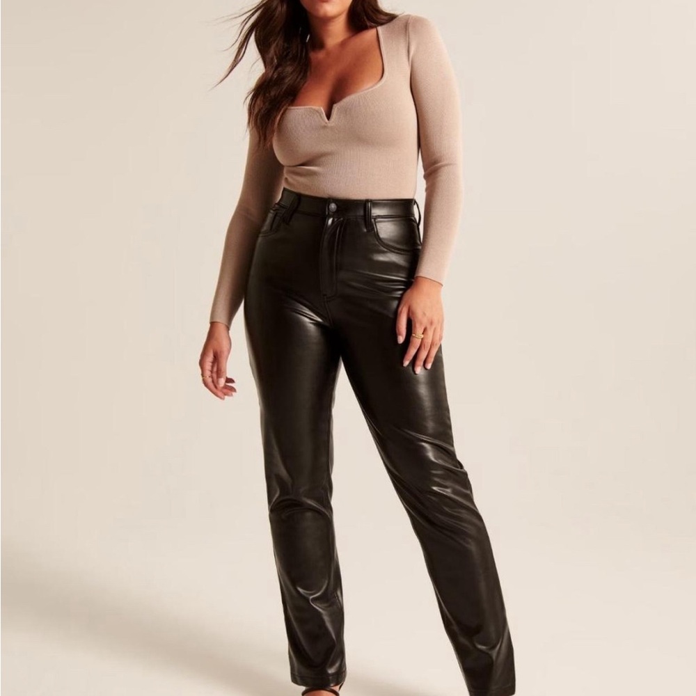 Abercrombie Curve Love 90s Straight Faux Leather Pants